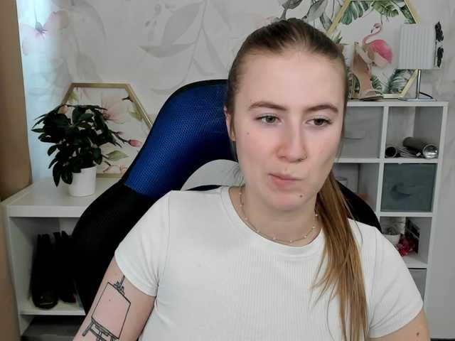 desireMegan live cam on BongaCams