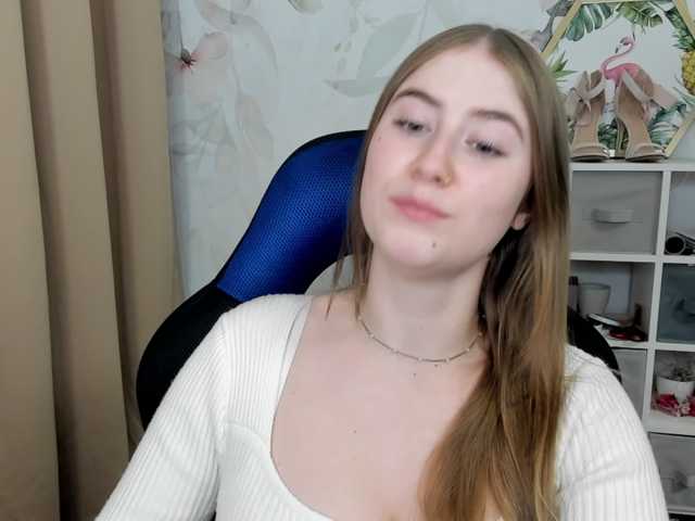desireMegan live cam preview