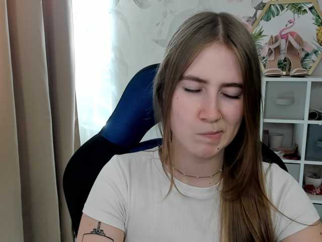 desireMegan live cam on BongaCams