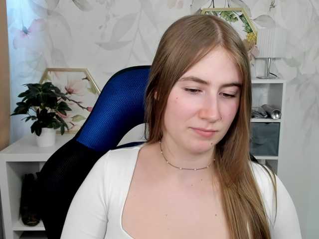 desireMegan live cam on BongaCams