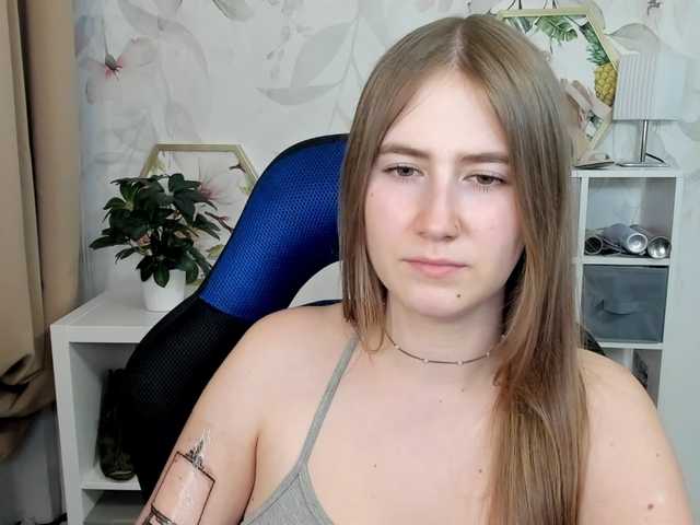 desireMegan live cam on BongaCams