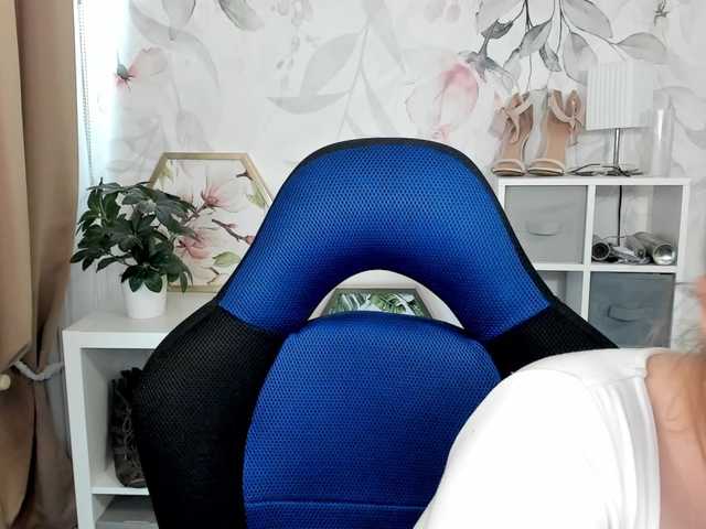 desireMegan live cam on BongaCams