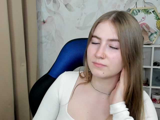 desireMegan live cam on BongaCams