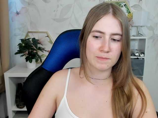 desireMegan live cam on BongaCams