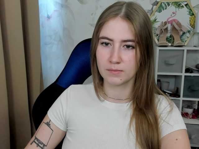 desireMegan live cam on BongaCams