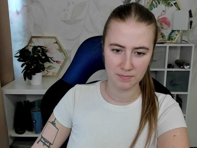 desireMegan live cam on BongaCams