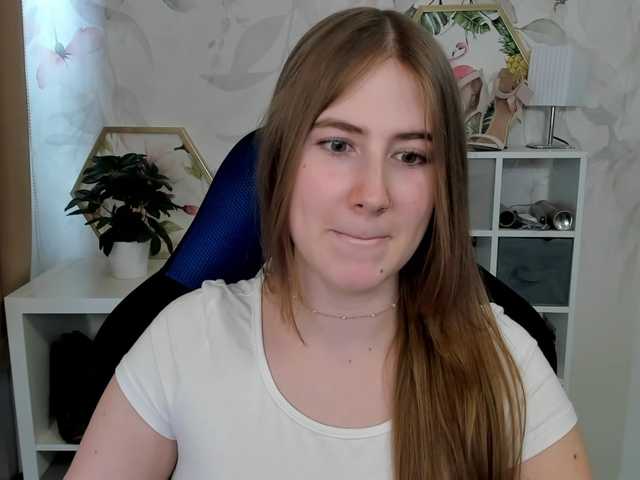 desireMegan live cam on BongaCams