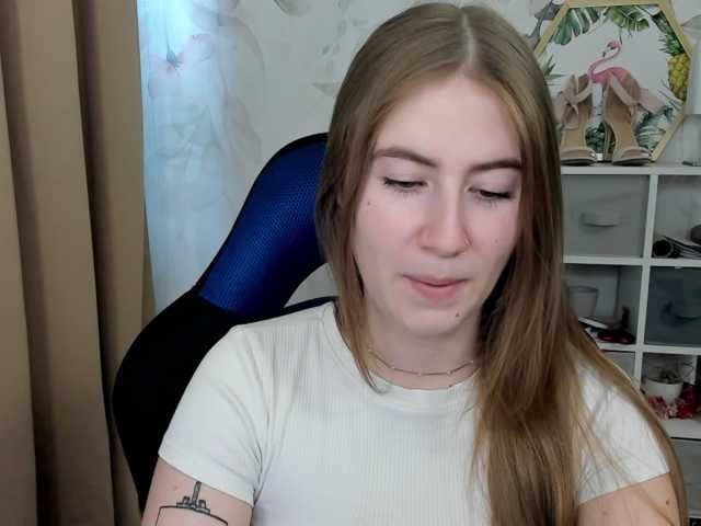 desireMegan live cam preview