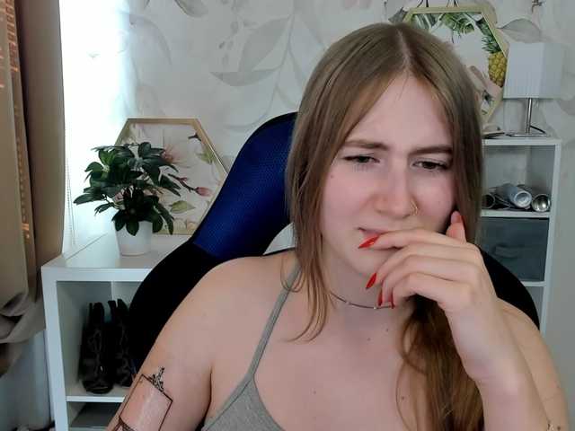 desireMegan live cam on BongaCams