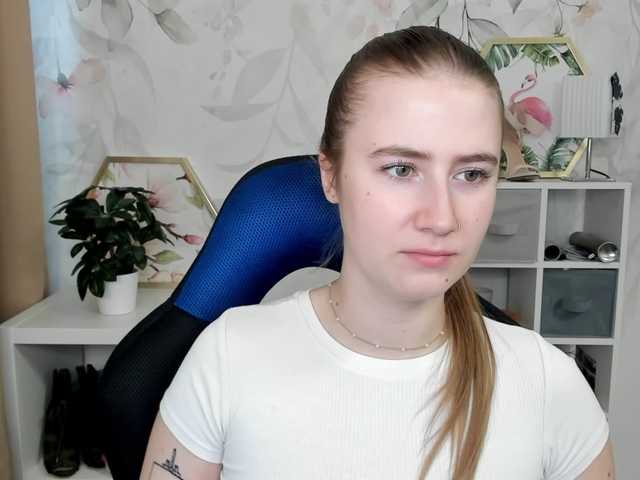 desireMegan live cam on BongaCams