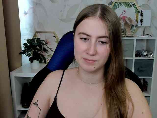 Model: desireMegan