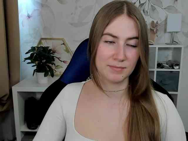 Model: desireMegan
