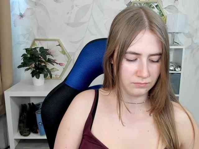 Model: desireMegan