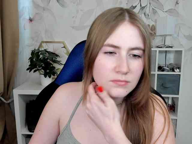 Model: desireMegan