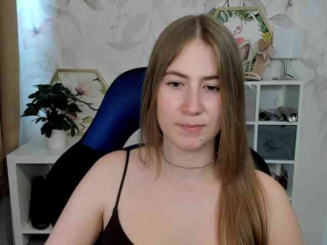 Model: desireMegan