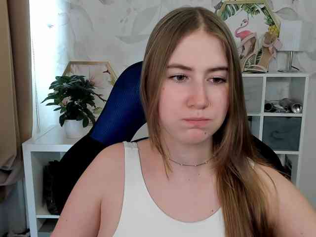 Model: desireMegan