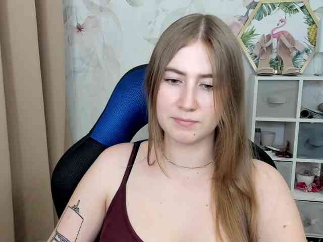 Model: desireMegan