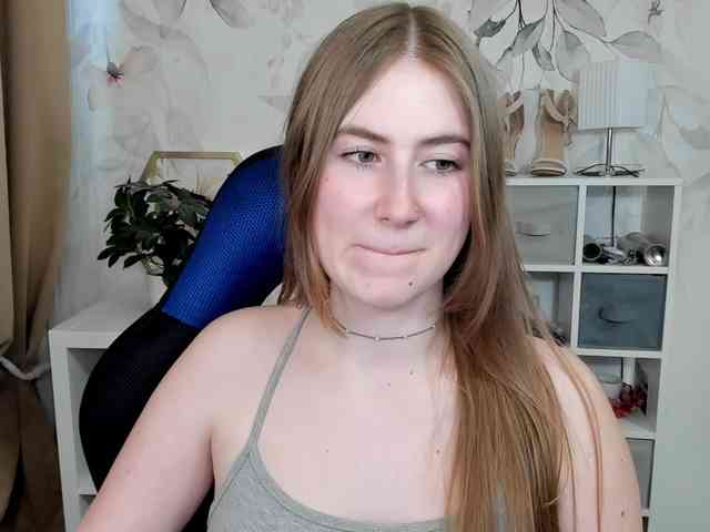 Model: desireMegan