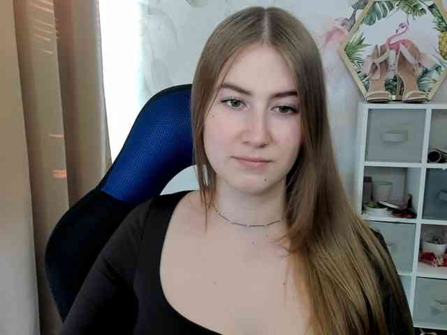 Model: desireMegan