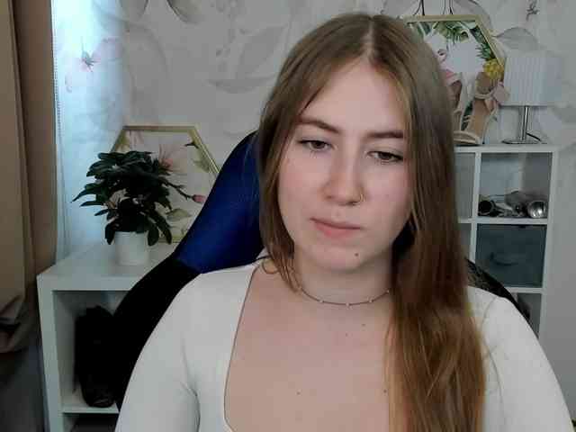 Model: desireMegan