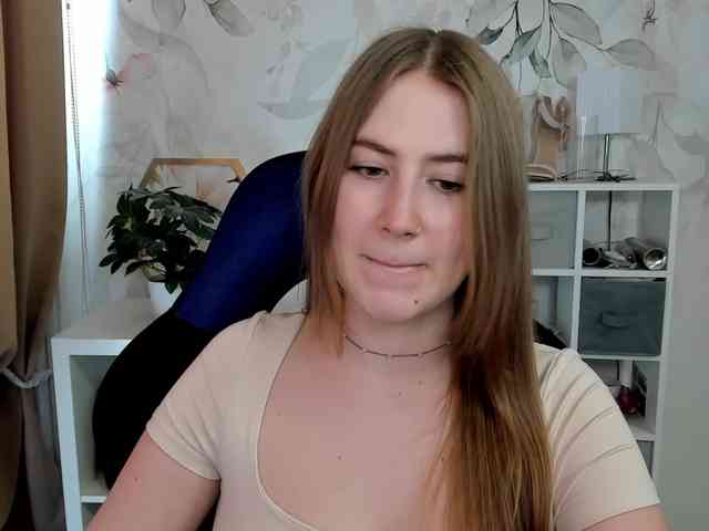 Model: desireMegan