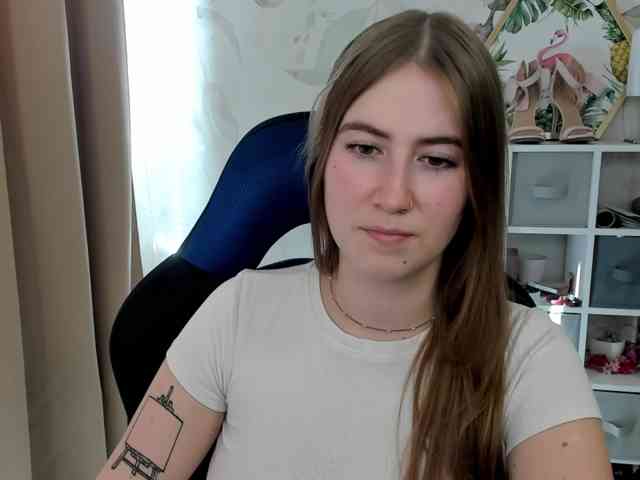 Model: desireMegan