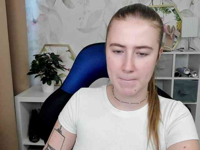 desireMegan webcam