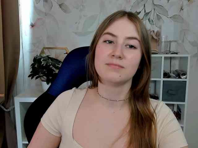 Model: desireMegan