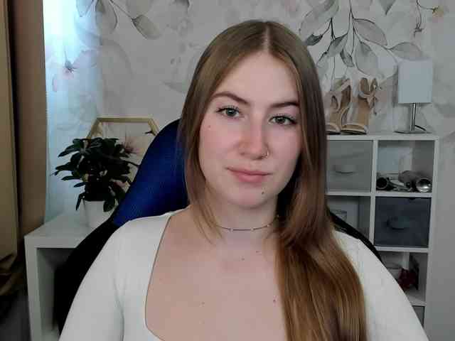 Model: desireMegan