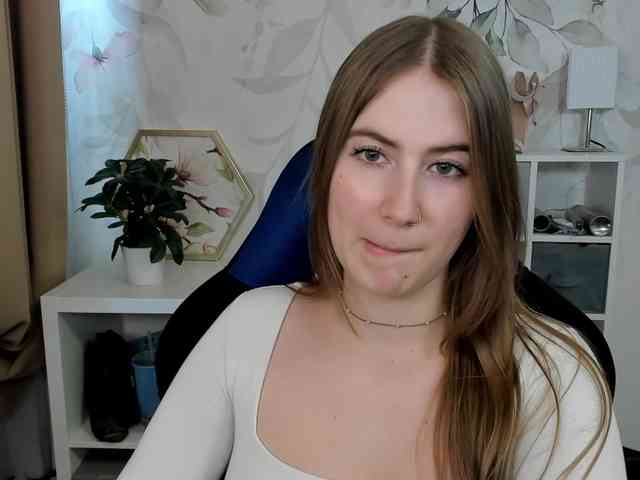 Model: desireMegan