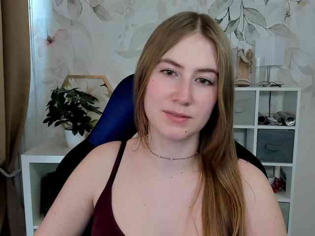 Model: desireMegan