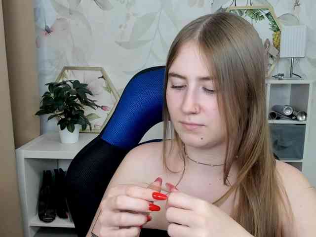Model: desireMegan
