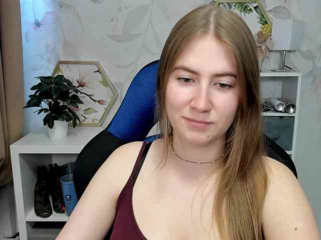 Model: desireMegan
