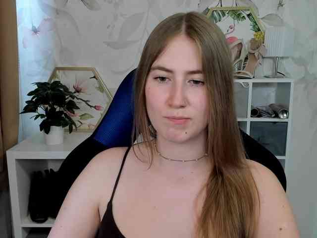 Model: desireMegan
