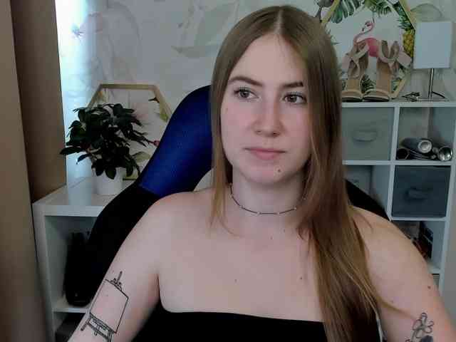 Model: desireMegan