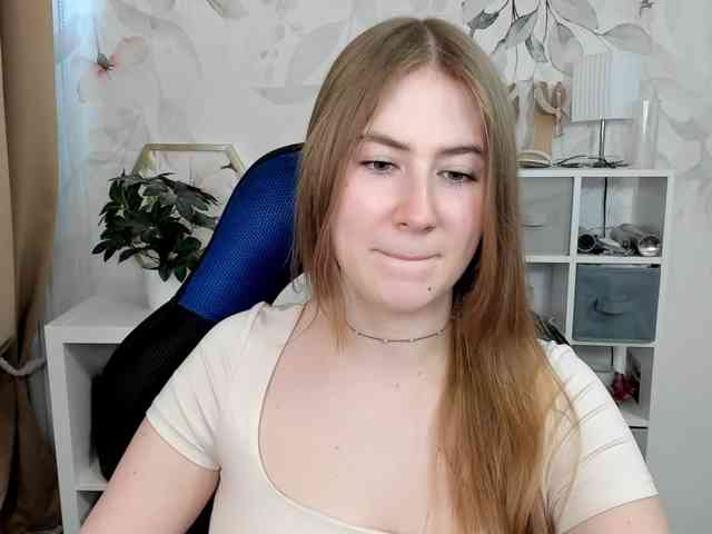 Model: desireMegan