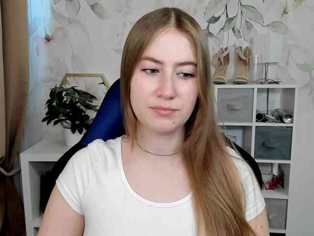 Model: desireMegan