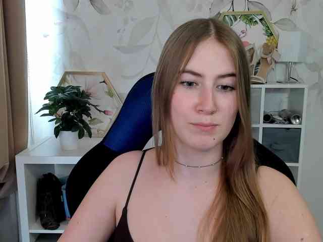Model: desireMegan