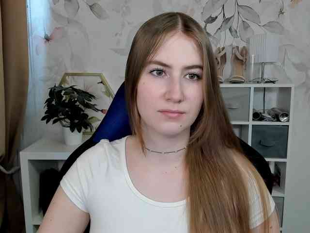 Model: desireMegan