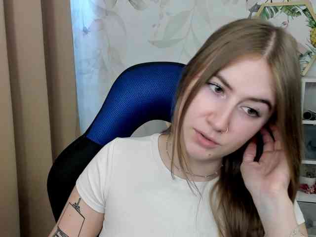 Model: desireMegan
