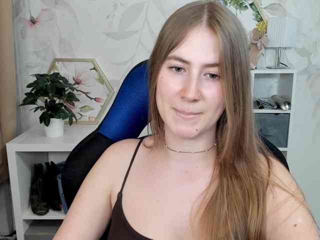 Model: desireMegan