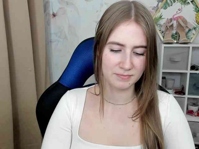 Model: desireMegan