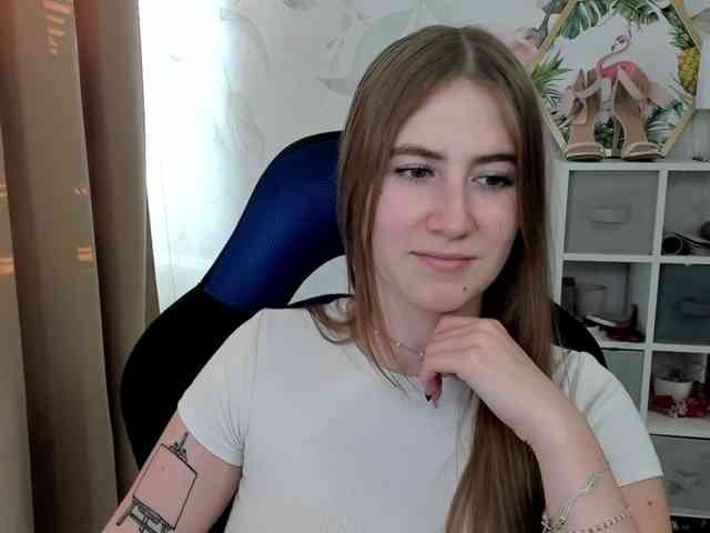Model: desireMegan