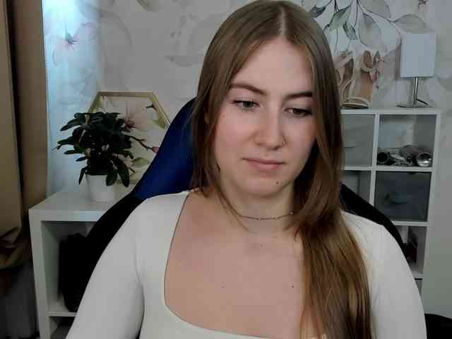 Model: desireMegan