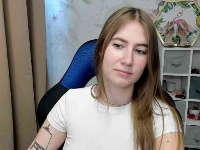 Model: desireMegan
