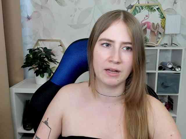 Model: desireMegan