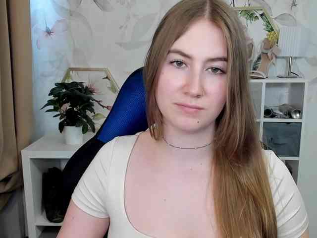 Model: desireMegan
