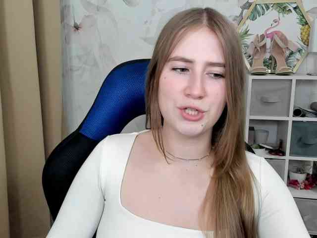 Model: desireMegan