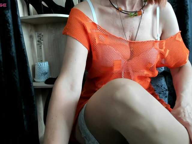le modèle Squirrel-on-the-Bong est en webcam porno dans un show sur le site bongacams, il possède les tags suivants: White/Caucasian,Redhead,Trimmed
