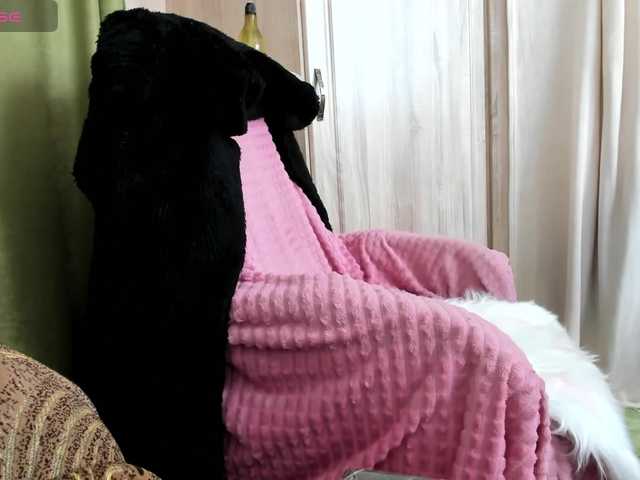 -Squirrel's BongaCams show and profile